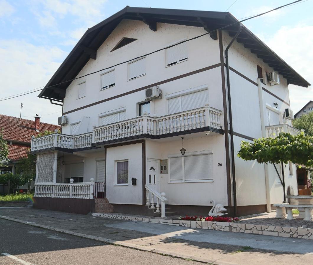 Sobe-Apartmani Modriča Kültér fotó