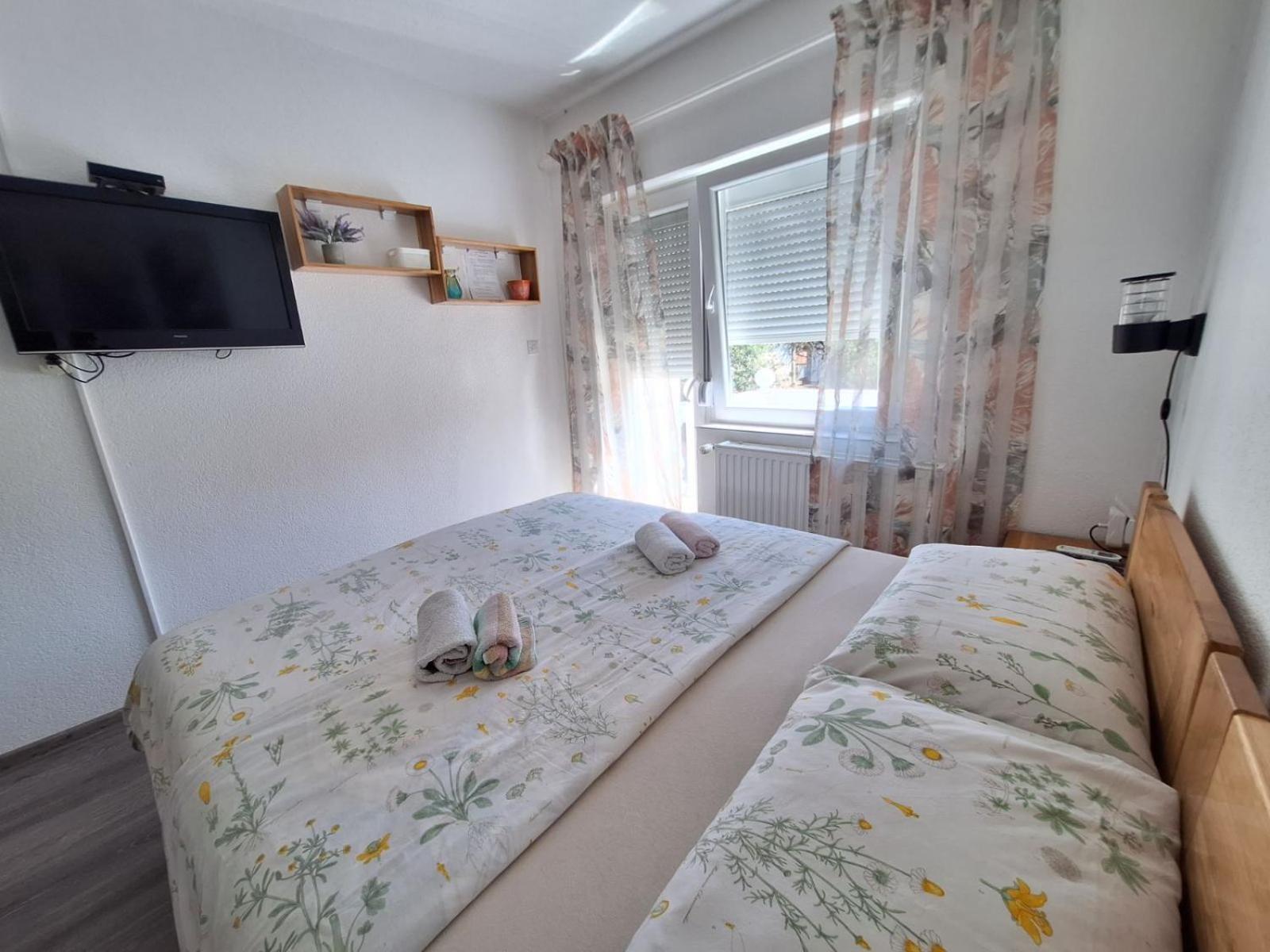 Sobe-Apartmani Modriča Kültér fotó