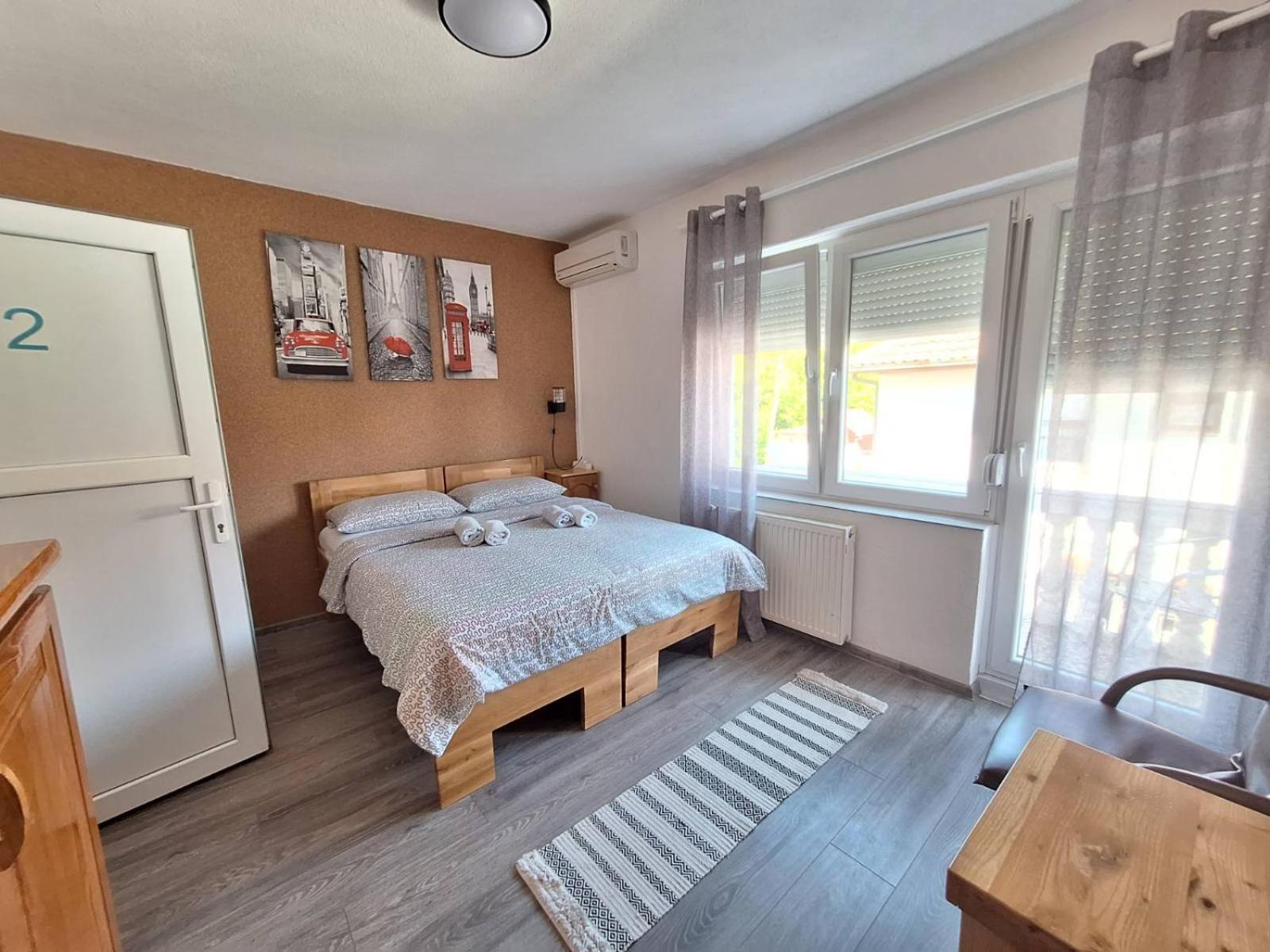 Sobe-Apartmani Modriča Kültér fotó