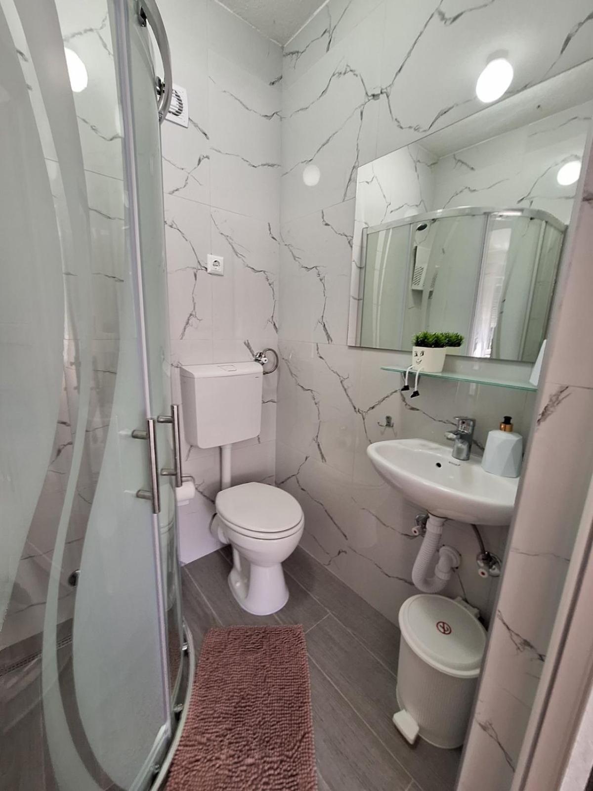 Sobe-Apartmani Modriča Kültér fotó