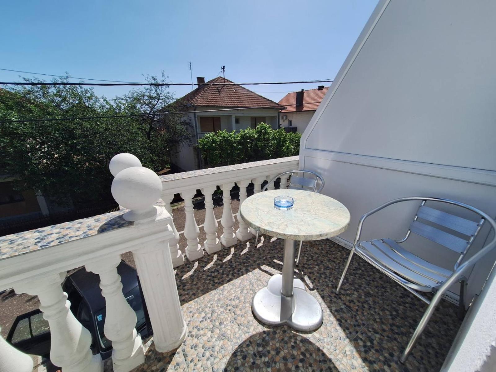Sobe-Apartmani Modriča Kültér fotó